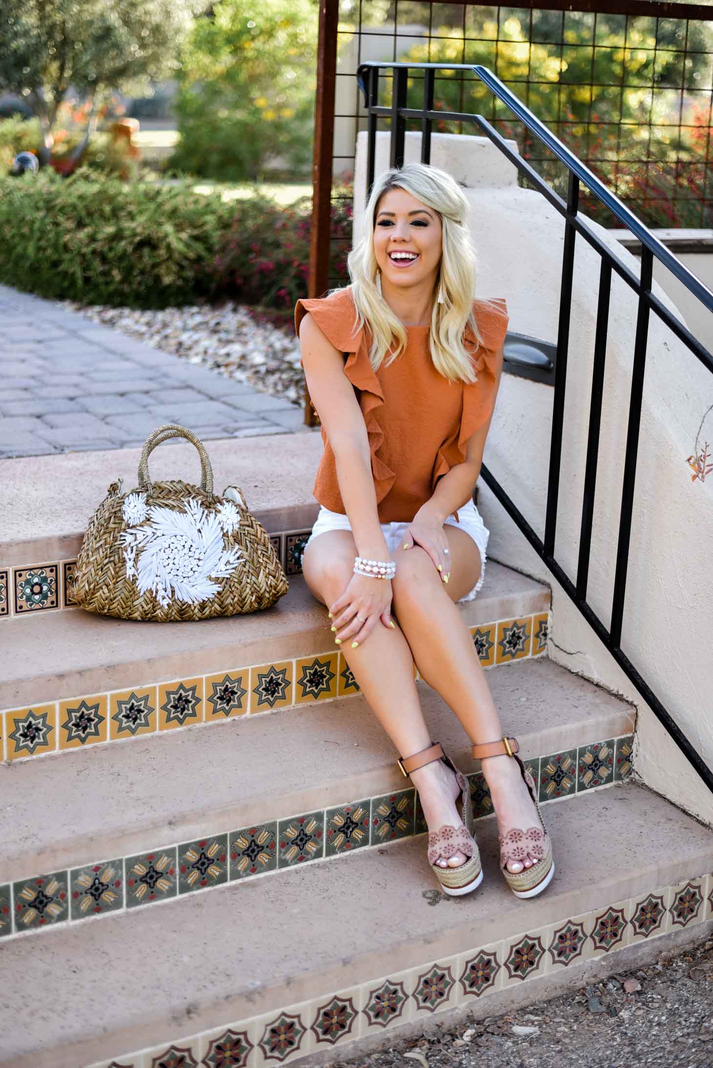 Erin Elizabeth of Wink and a Twirl in this casual spring and summer style with Nordstrom