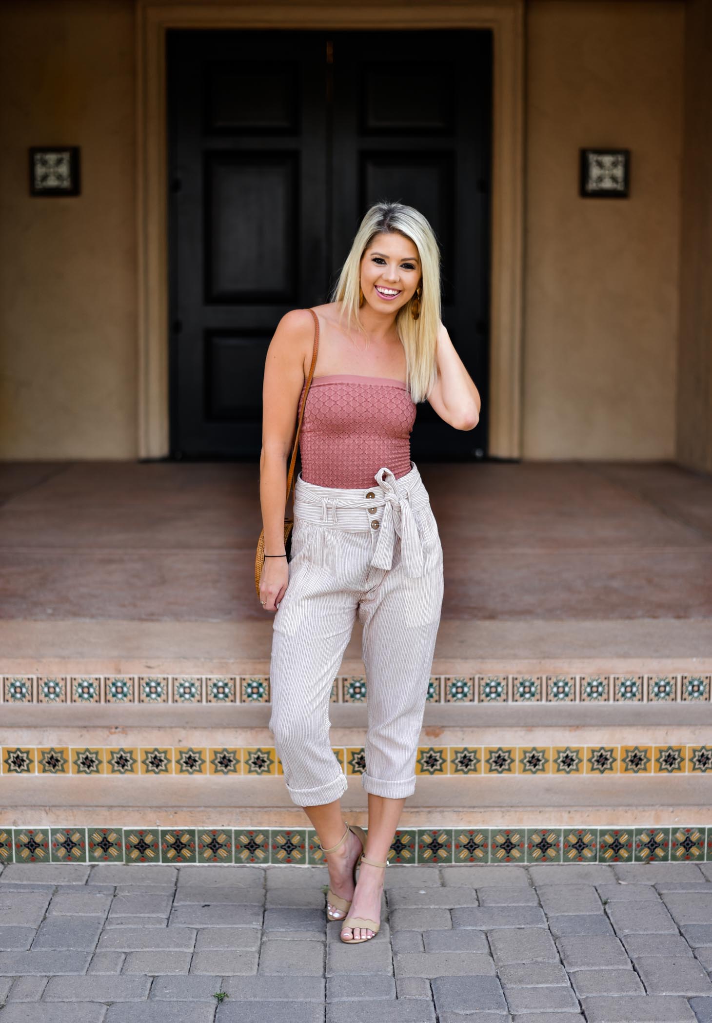 Erin Elizabeth of Wink and a Twirl shares this Free People Style and Outfit Featuring Linen Pants and Top