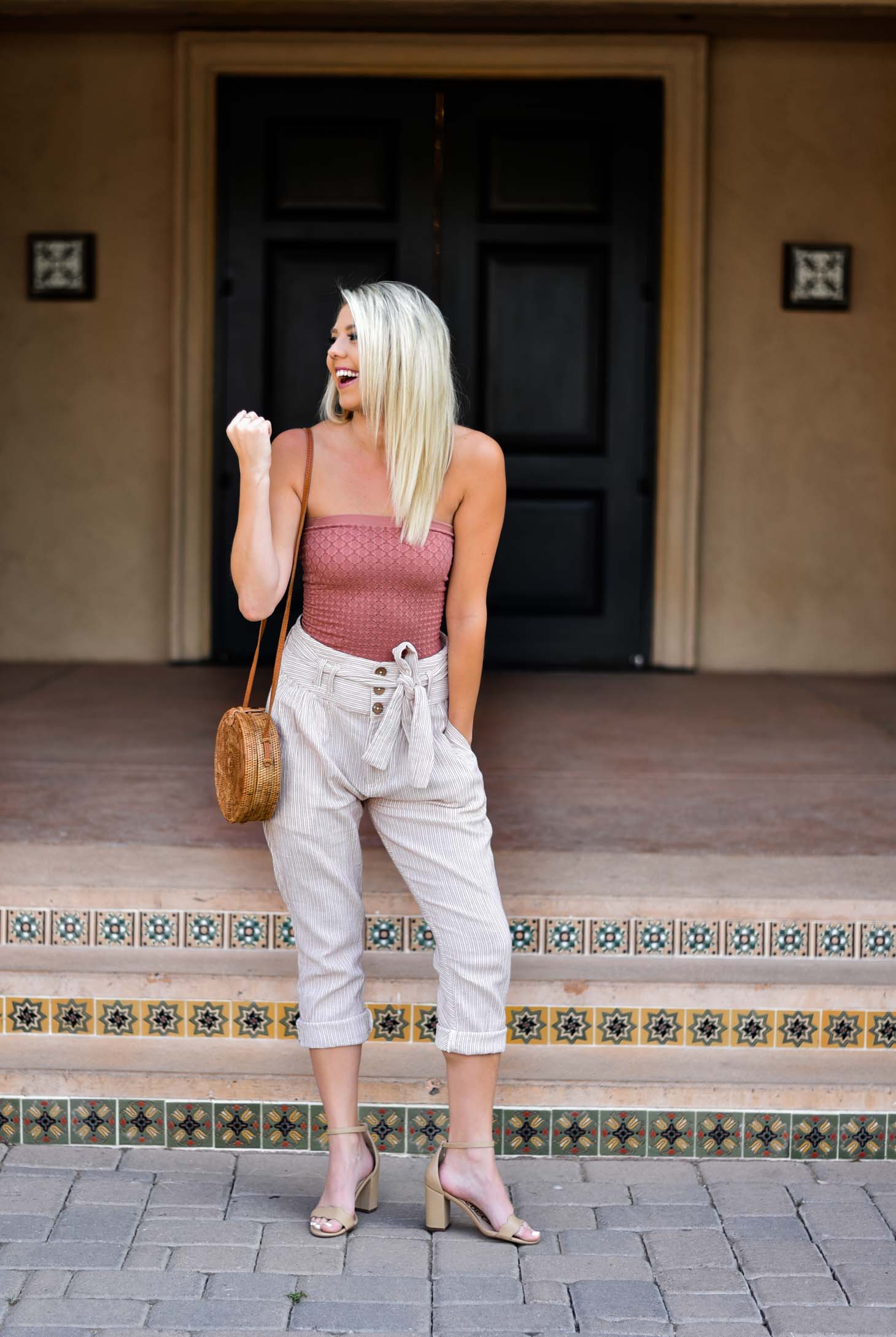 Erin Elizabeth of Wink and a Twirl shares this Free People Style and Outfit Featuring Linen Pants and Top