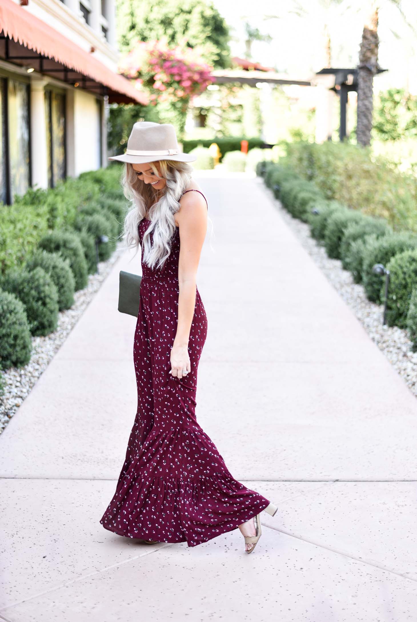 Erin Elizabeth of Wink and a Twirl shares the most fabulous jumpsuit for Fall from Vici Dolls 