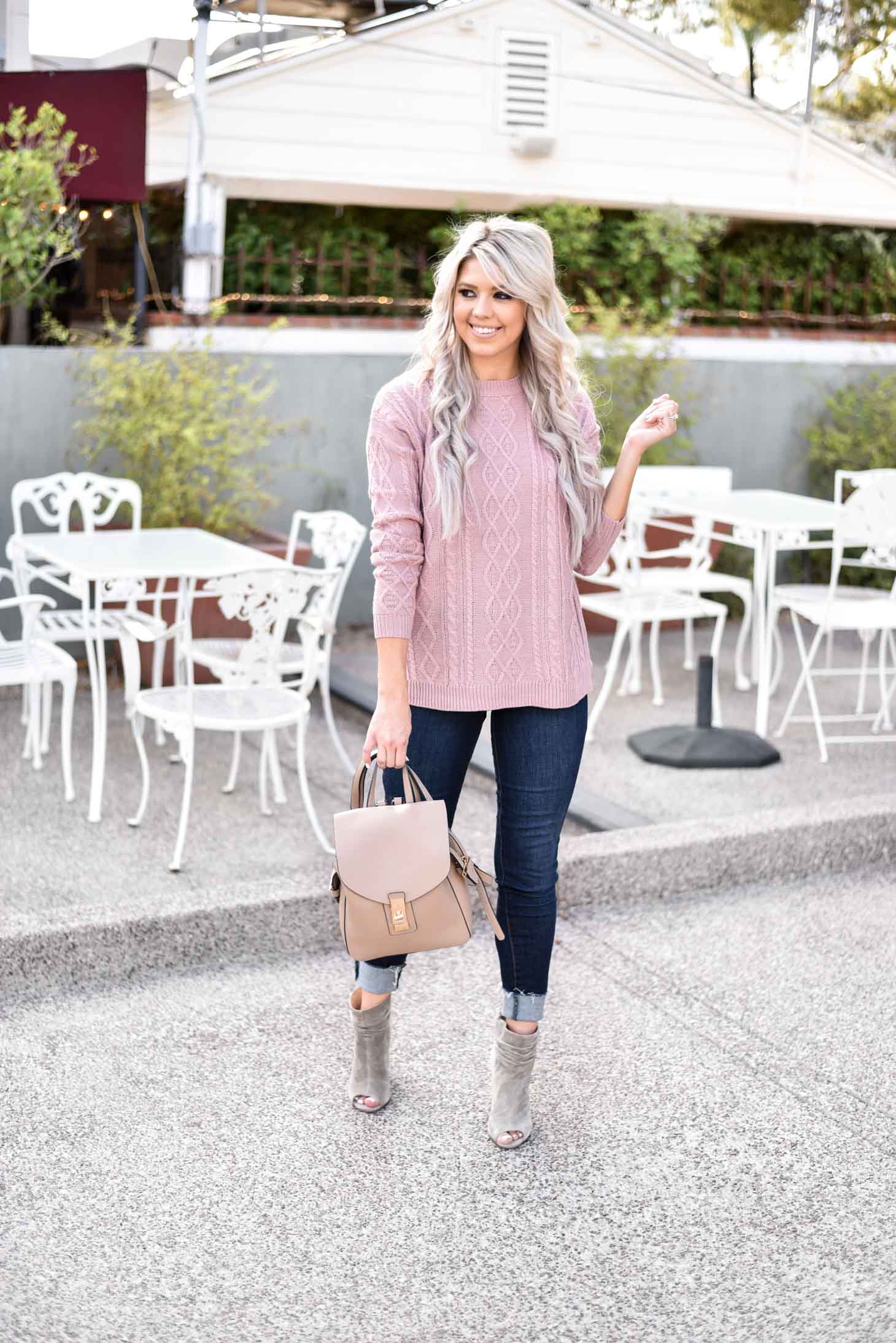 Erin Elizabeth of Wink and a Twirl shares the perfect sweater for your Fall wardrobe from Magnolia Boutique