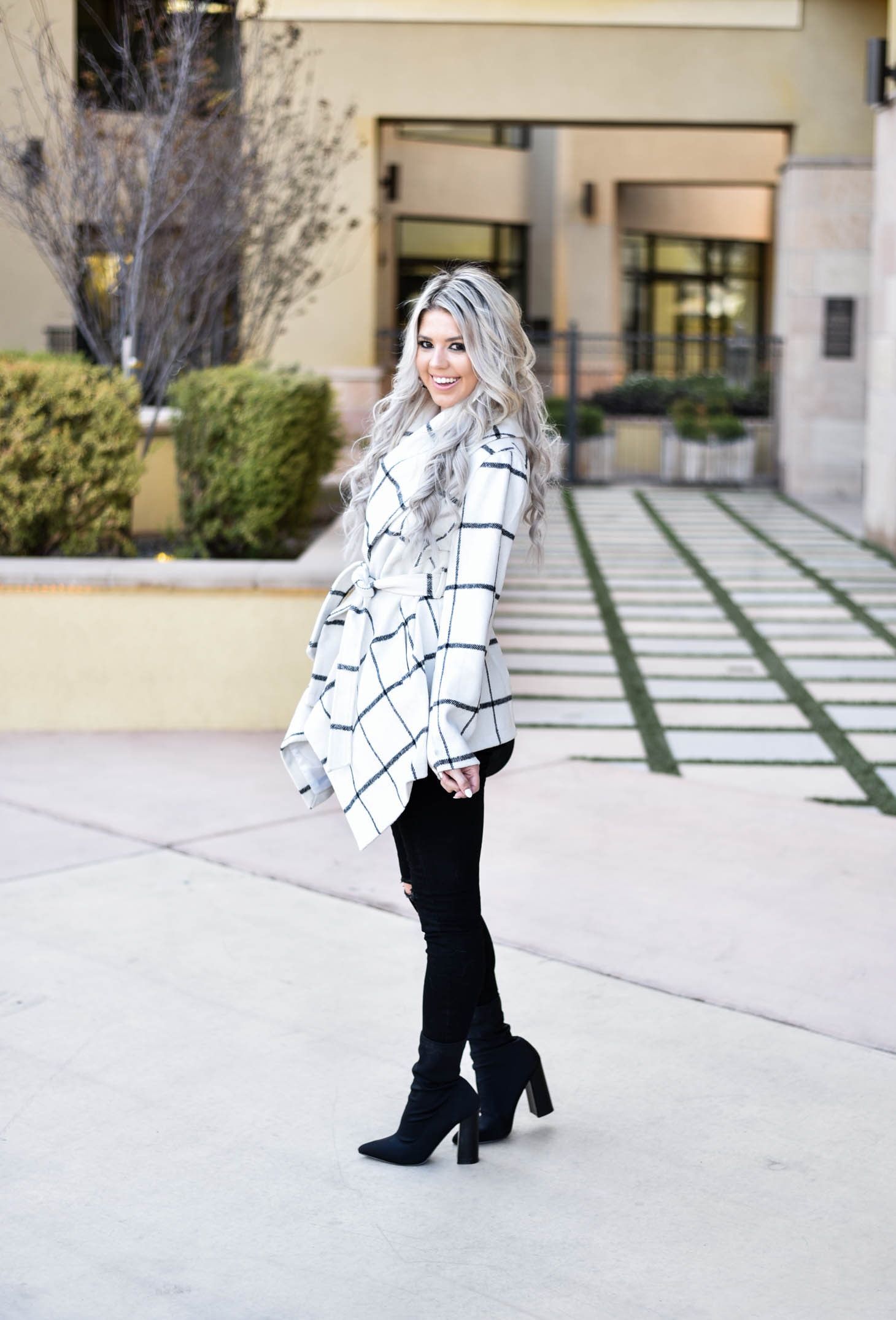 Erin Elizabeth of Wink and a Twirl shares the must have coat for Fall and Winter from Chicwish