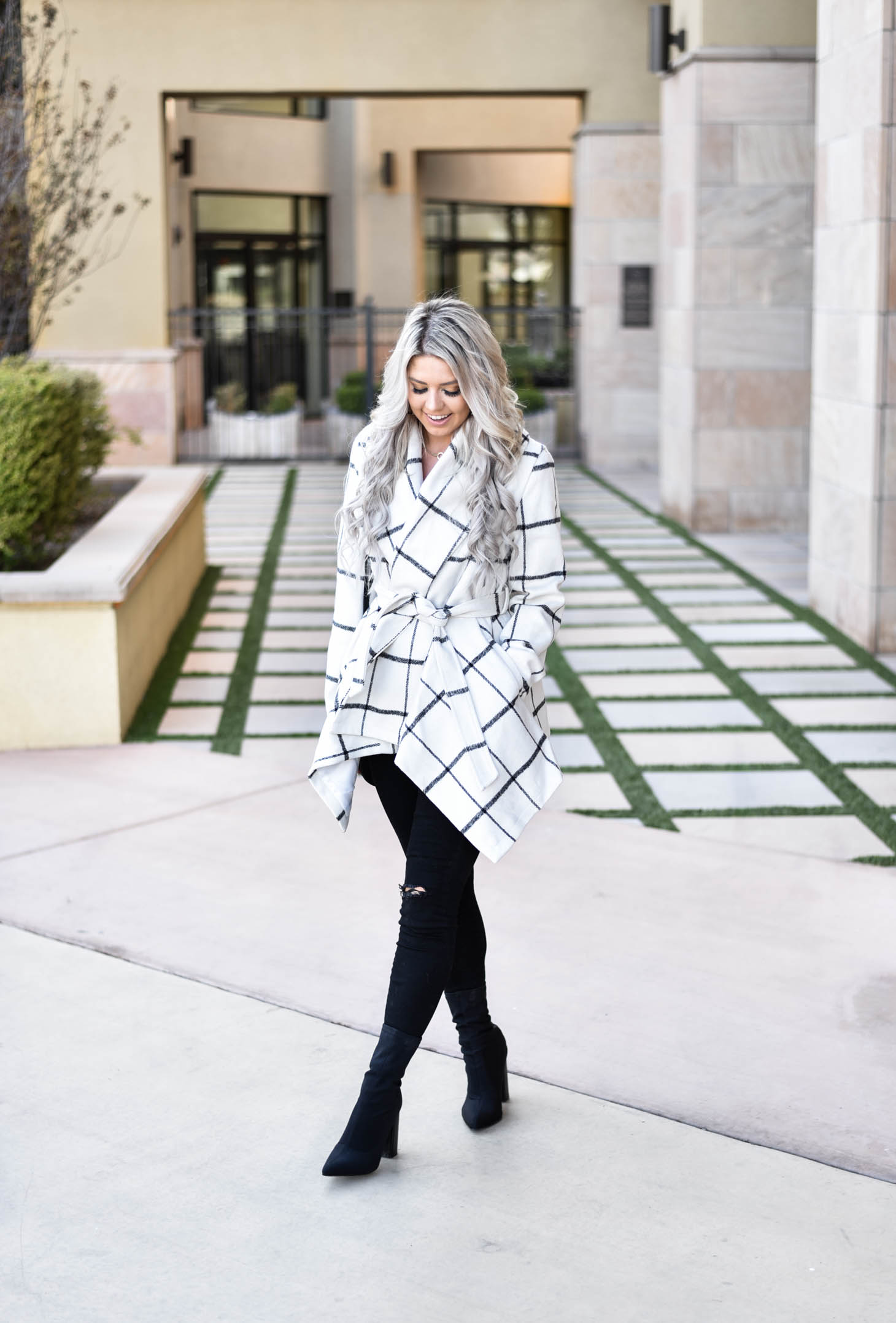 Erin Elizabeth of Wink and a Twirl shares the must have coat for Fall and Winter from Chicwish