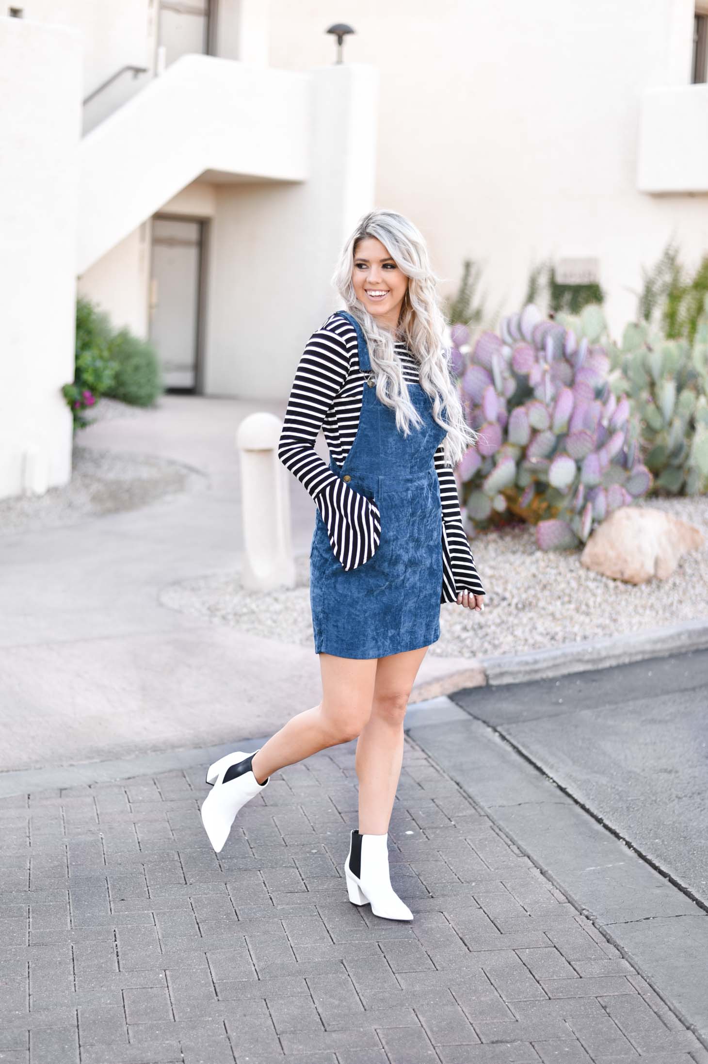  Erin Elizabeth of Wink and a Twirl shares the cutest blue jumper for Fall with Pink Lily Boutique