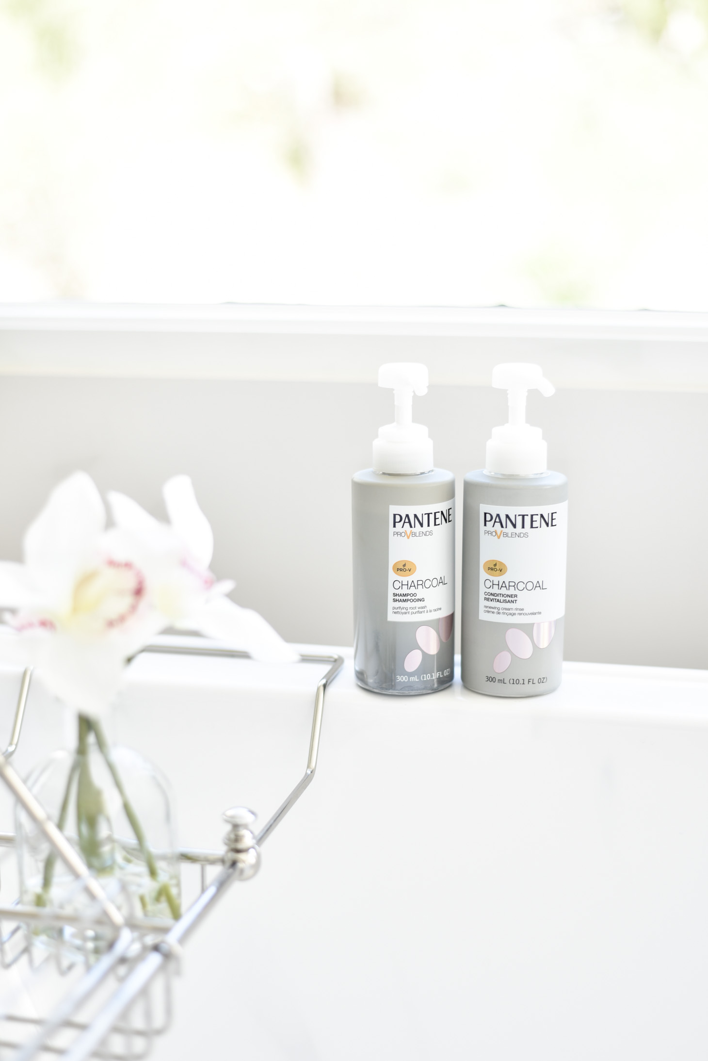 Erin Elizabeth of Wink and a Twirl shares the Pantene Charcoal Shampoo and Conditioner 