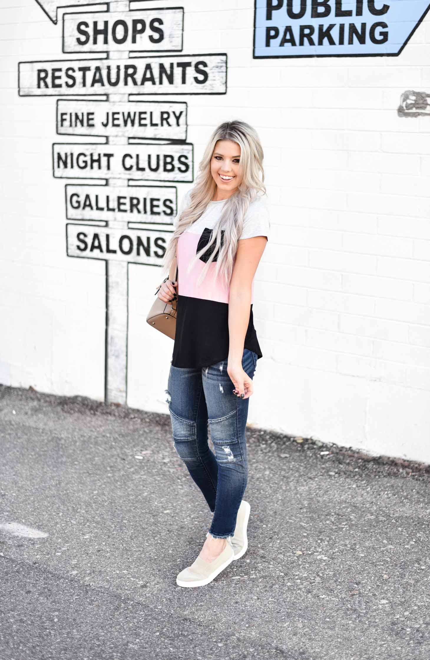 Erin Elizabeth of Wink and a Twirl shares the cutest striped tee and jeans from Valentina Boulevard