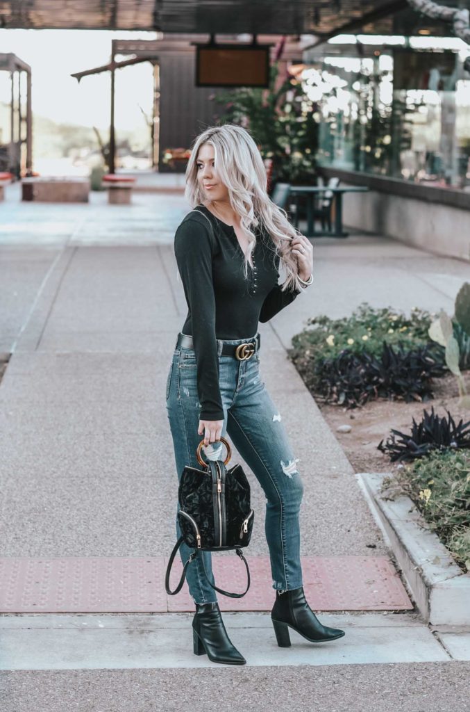 Erin Elizabeth of Wink and a Twirl rings in the New Year with this casual and chic Lulus look