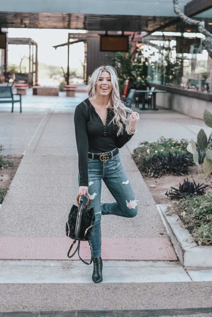 Erin Elizabeth of Wink and a Twirl rings in the New Year with this casual and chic Lulus look