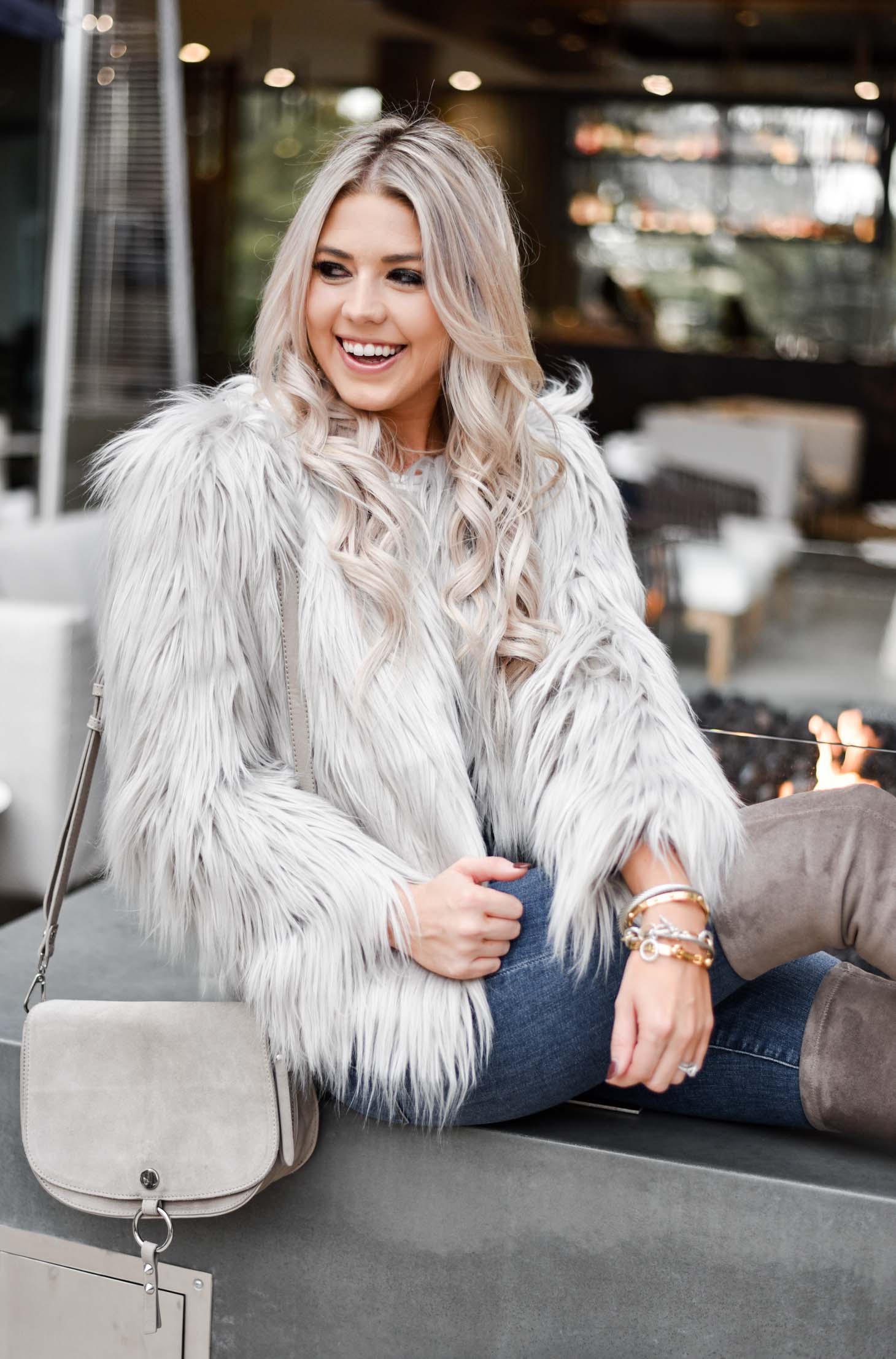 Erin Elizabeth of Wink and a Twirl shares the perfect faux fur jacket from Chicwish during her stay at AC Hotel Phoenix Biltmore in Phoenix, Arizona