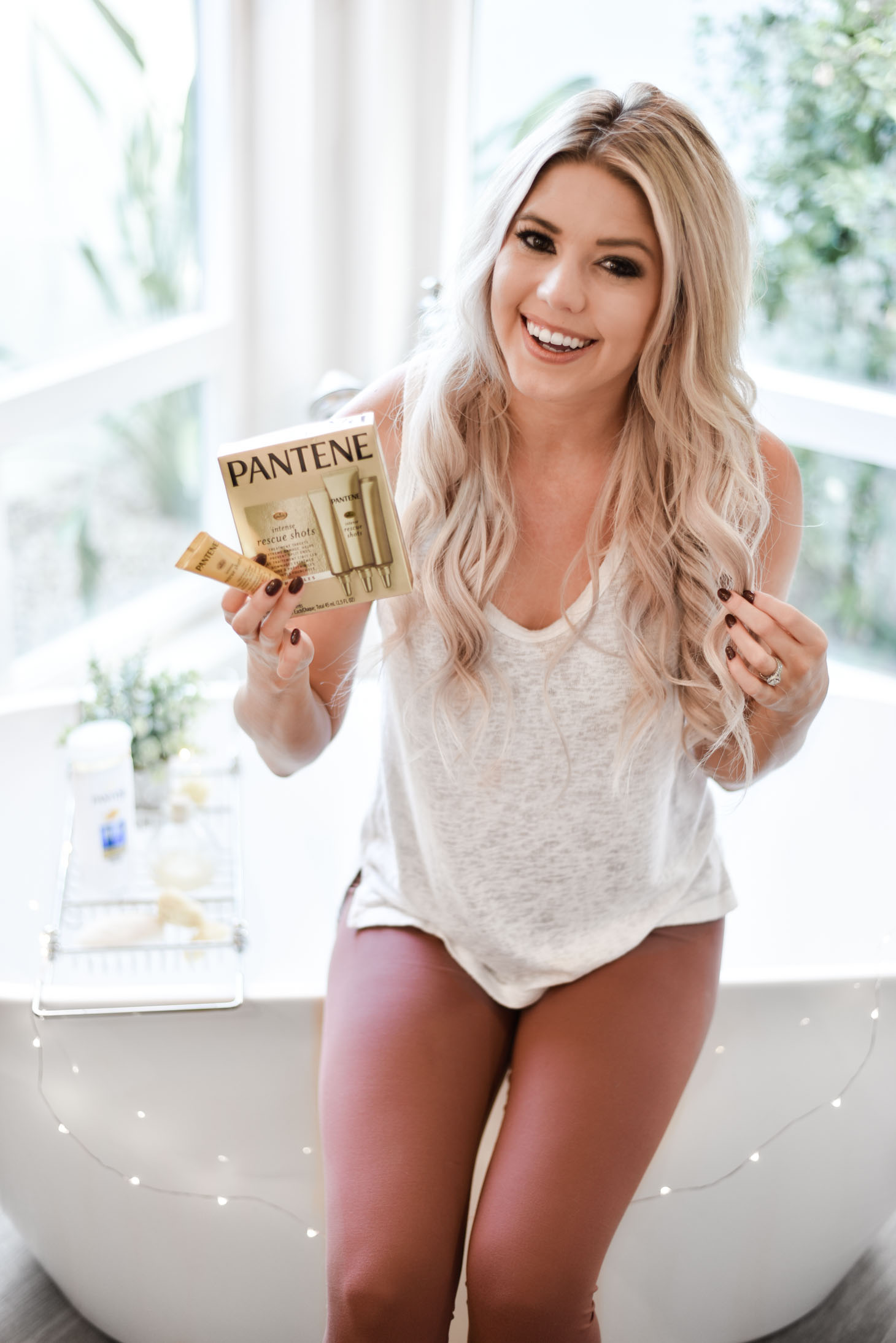 Erin Elizabeth of Wink and a Twirl shares the Pantene Pro-V Rescue Shots 