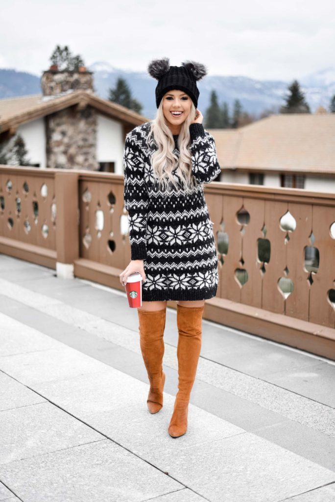 Erin Elizabeth of Wink and a Twirl shares her complete travel guide to Seattle and Leavenworth in Washington during the Christmas season