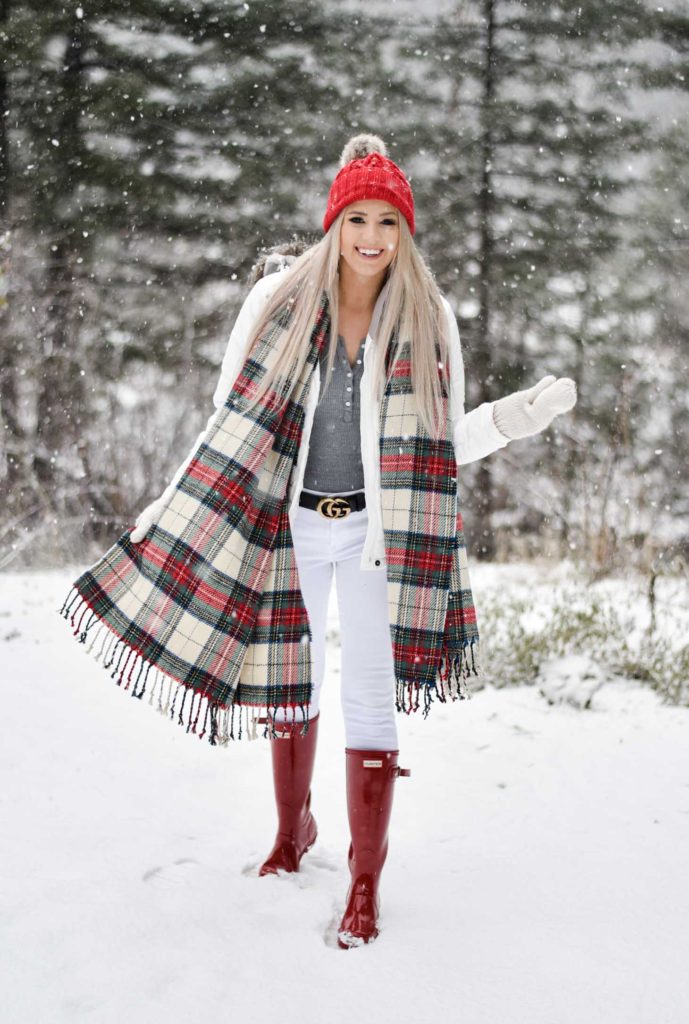 Erin Elizabeth of Wink and a Twirl shares her favorite winter items needed for the cold and snow!