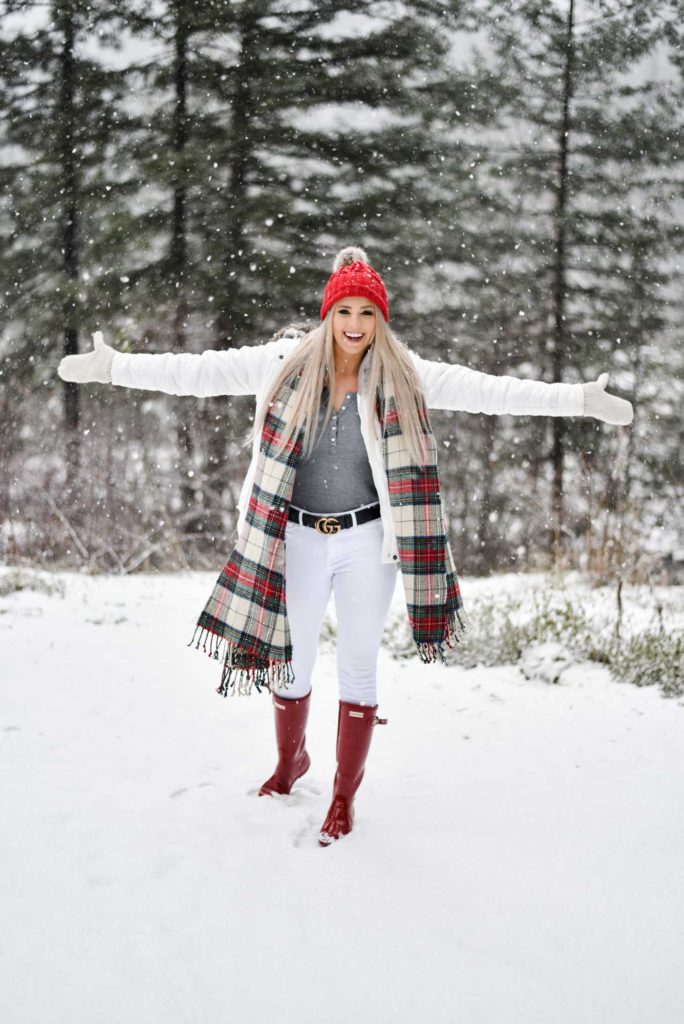 Erin Elizabeth of Wink and a Twirl shares her favorite winter items needed for the cold and snow!