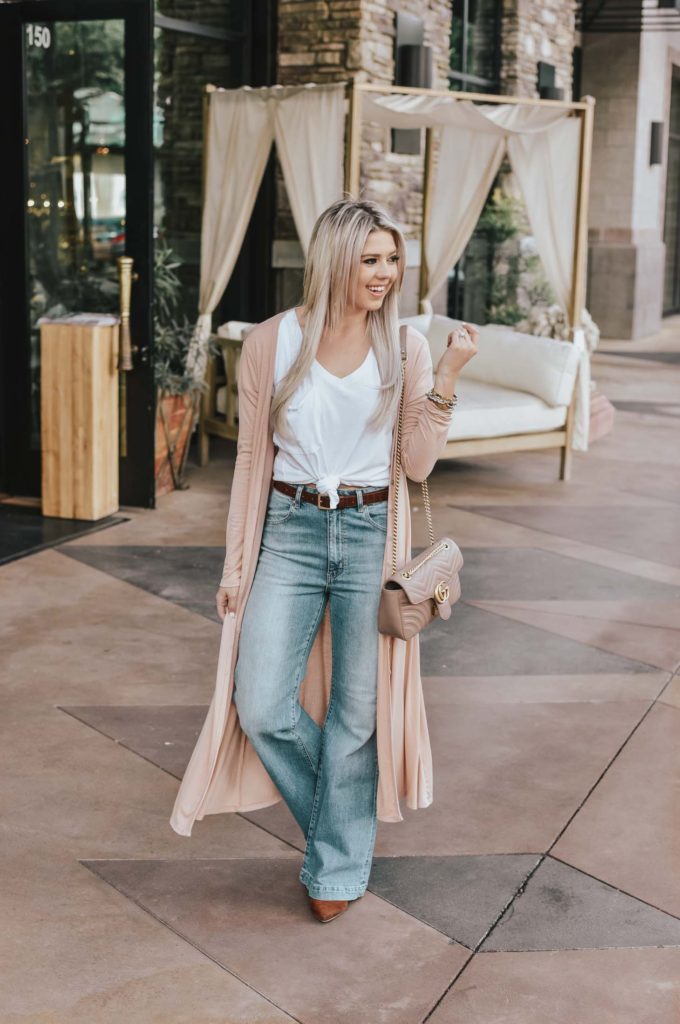 Erin Elizabeth of Wink and a Twirl shares the perfect 70s inspired look from Lulus