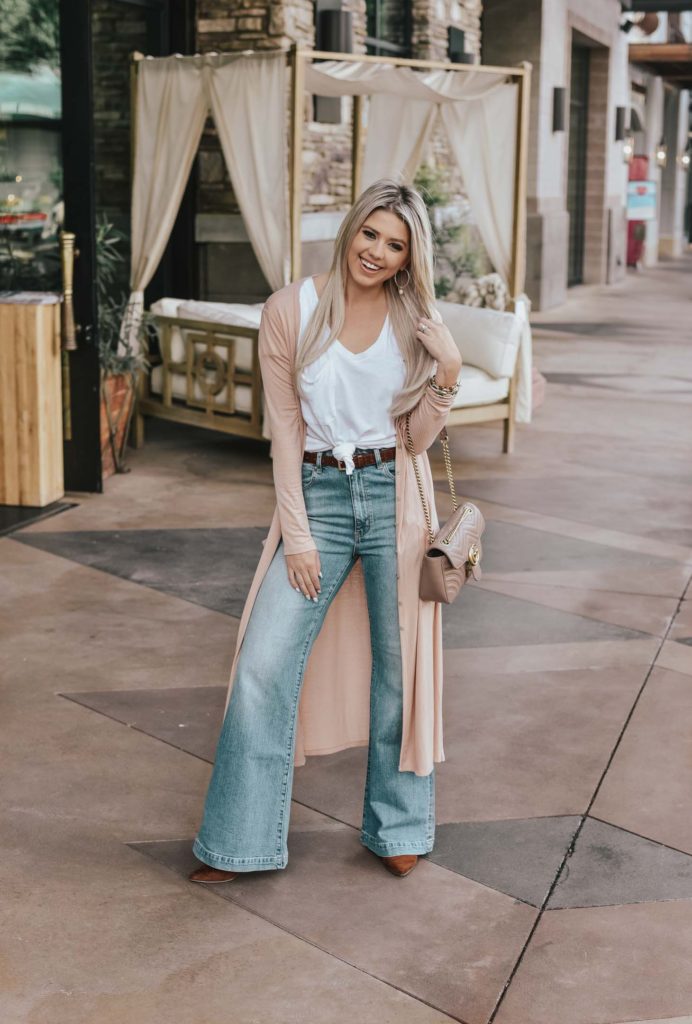 Erin Elizabeth of Wink and a Twirl shares the perfect 70s inspired look from Lulus