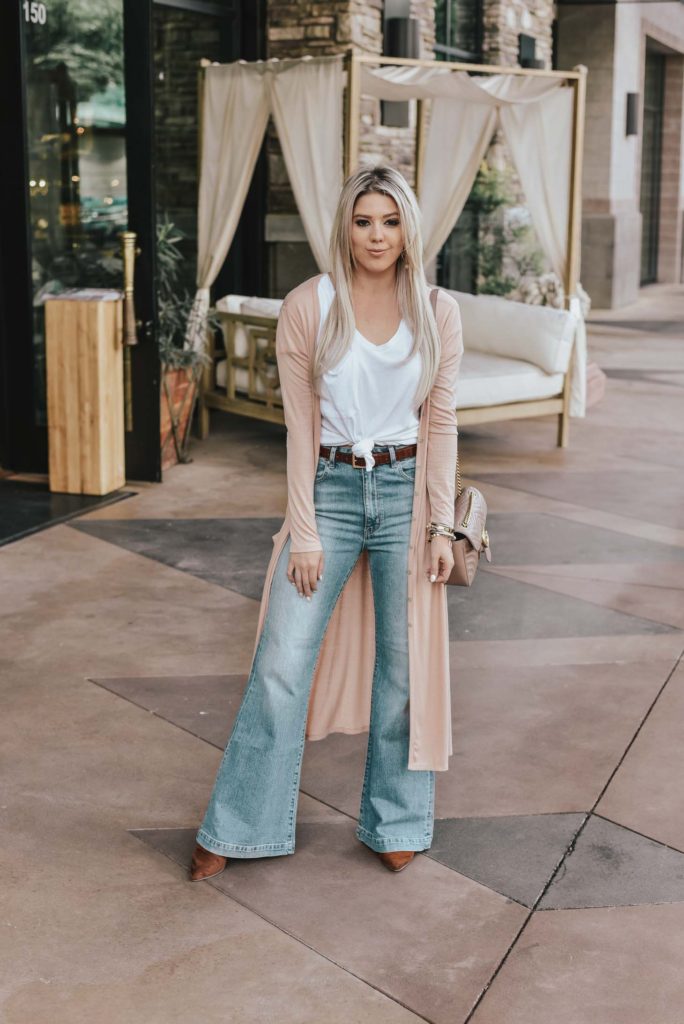 Erin Elizabeth of Wink and a Twirl shares the perfect 70s inspired look from Lulus