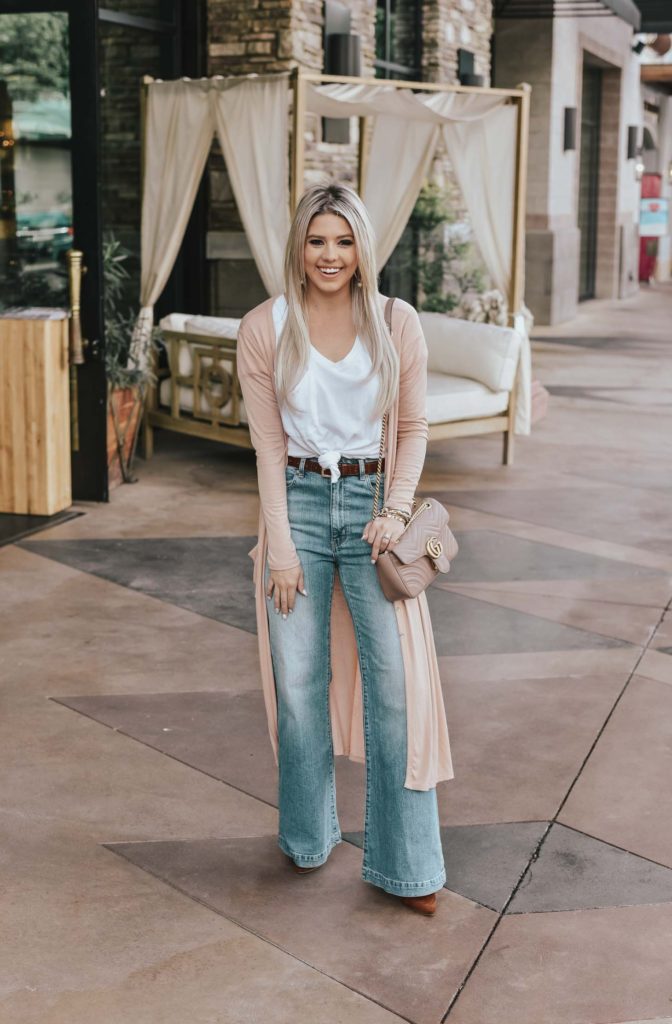 Erin Elizabeth of Wink and a Twirl shares the perfect 70s inspired look from Lulus