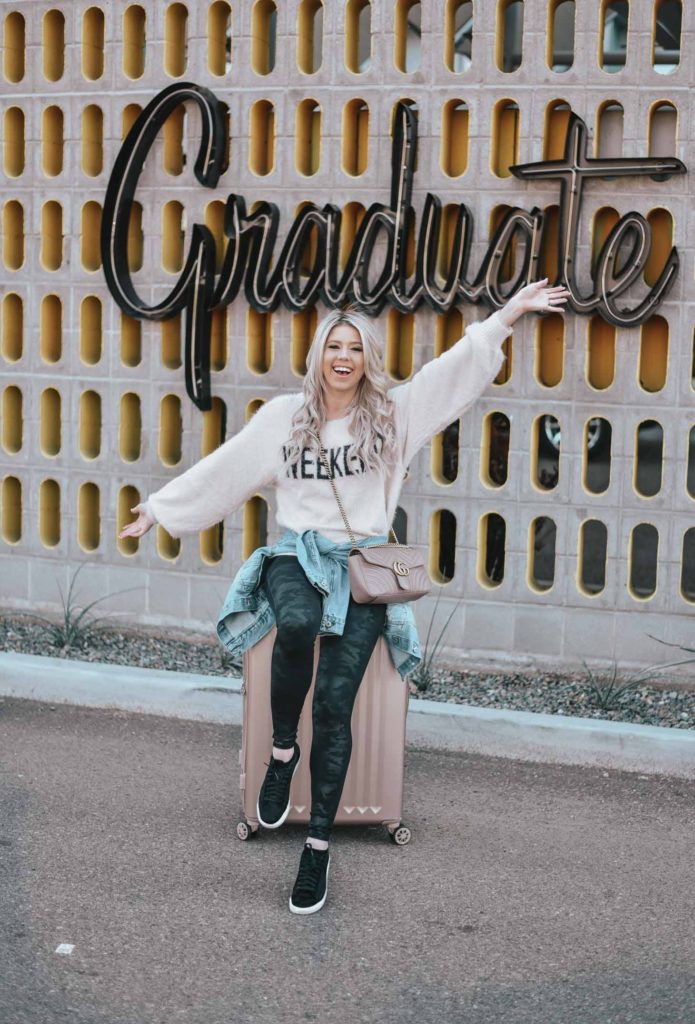 Erin Elizabeth of Wink and a Twirl shares her overall experience at her staycation at the Graduate Hotel Tempe in Tempe, Arizona 