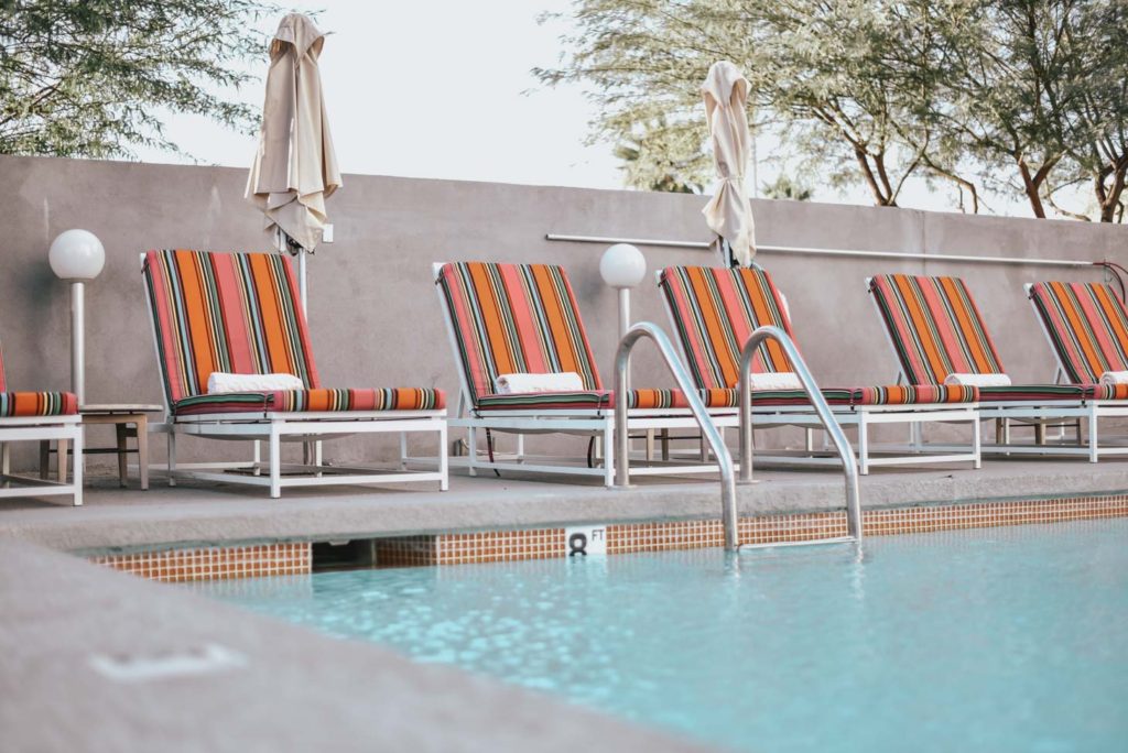 Erin Elizabeth of Wink and a Twirl shares her overall experience at her staycation at the Graduate Hotel Tempe in Tempe, Arizona 