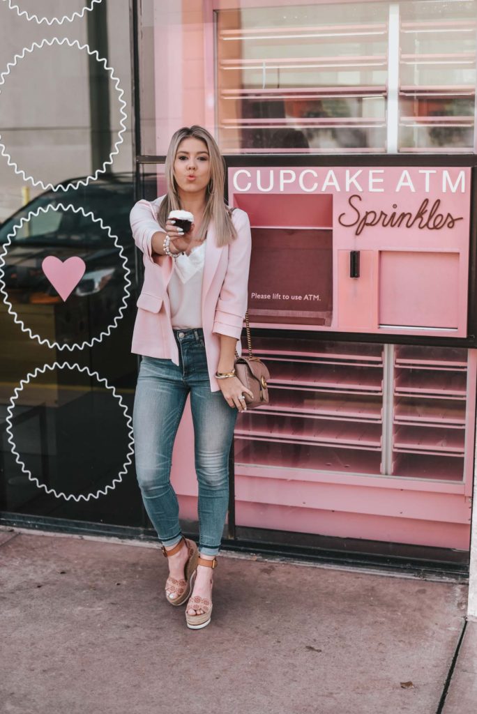 Erin Elizabeth of Wink and a Twirl shares the perfect pink blazer from CeCe Sportswear at Nordstrom that you need in your spring wardrobe!