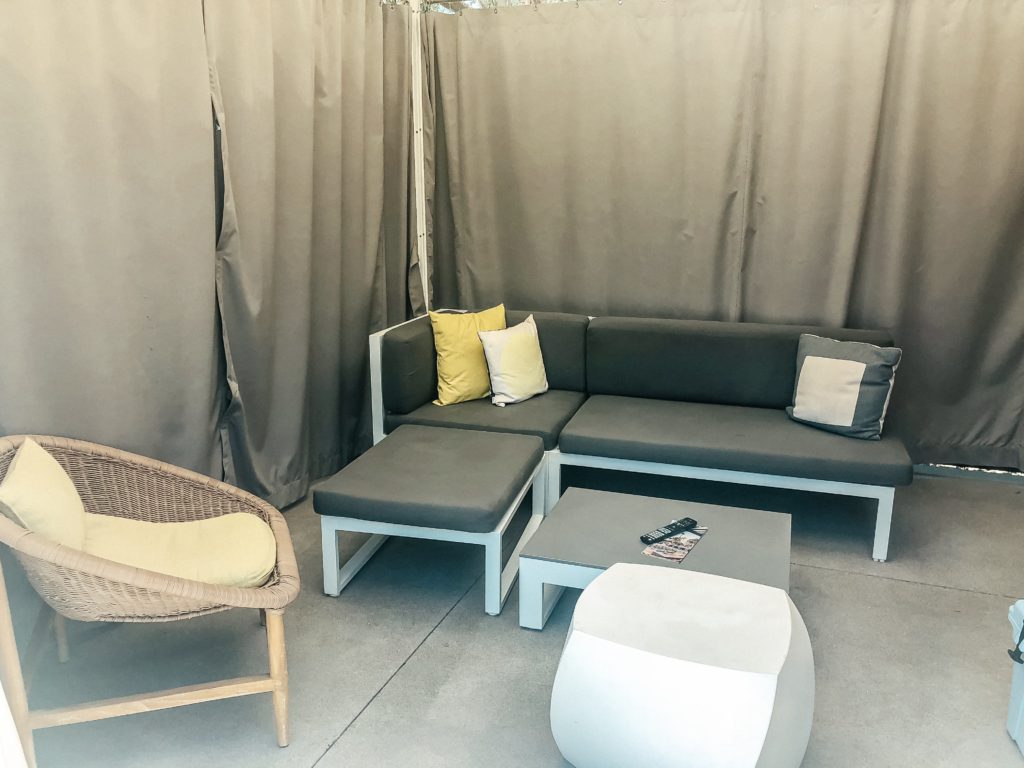 Erin Elizabeth of Wink and a Twirl shares her recent girl's staycation at the Andaz Scottsdale Resort and Bungalows in Scottsdale, Arizona 